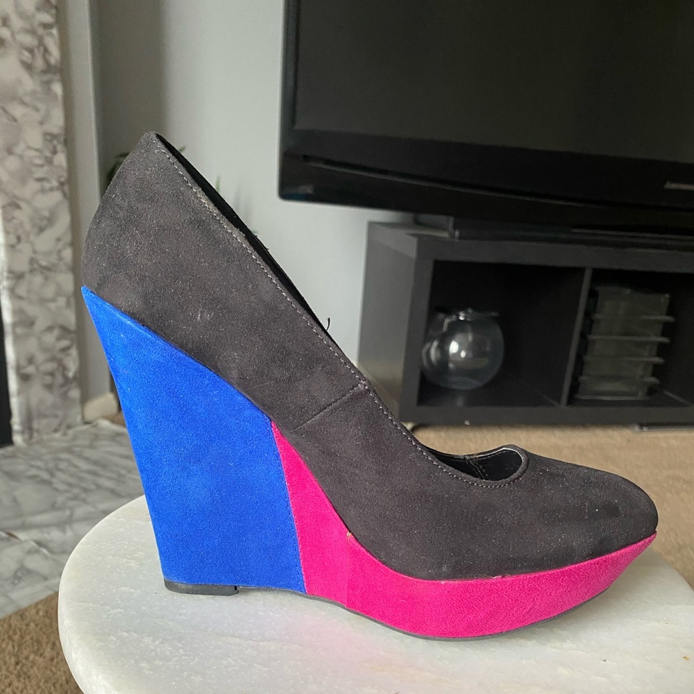 Multi color wedge heel